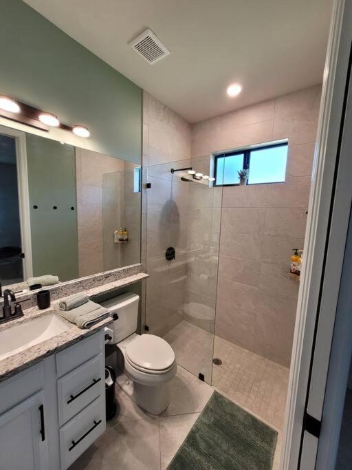 Blue Door Retreat - Luxury Pool Home - Sleeps 8 Cape Coral Eksteriør bilde
